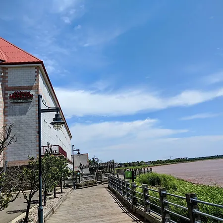 Chateau Moncton Trademark Collection By Wyndham-3