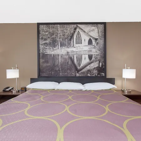 Super 8 By Wyndham Columbus Airport-3