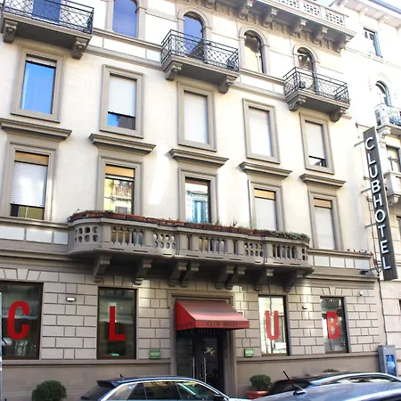 Club Hotel-3