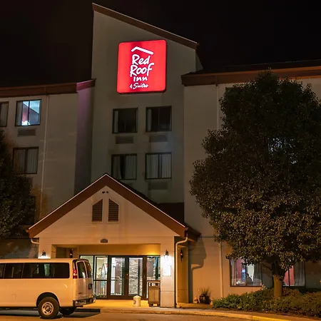 Red Roof Inn & Suites Indianapolis Airport-2