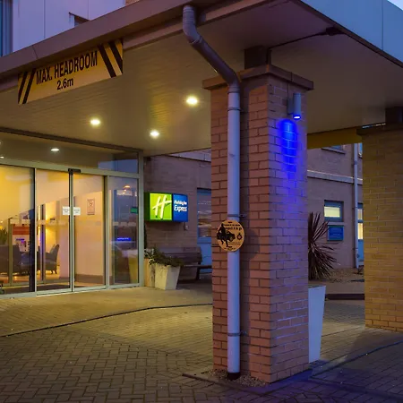 Holiday Inn Express East Midlands Airport By Ihg-2