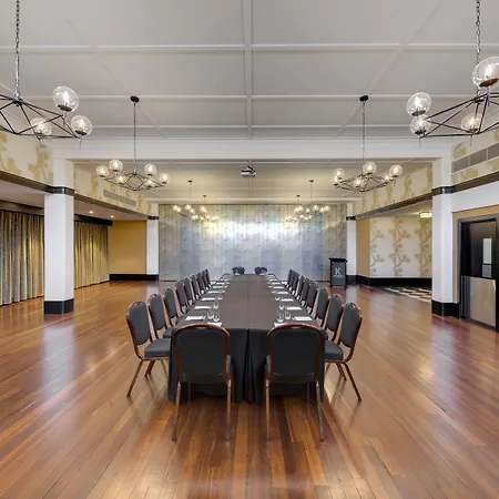 Hotel Kurrajong Canberra-2