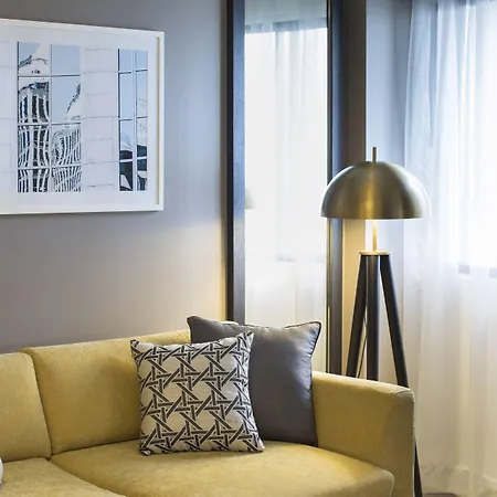 Vibe Hotel Sydney-2