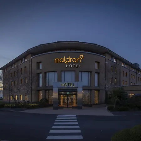 Maldron Hotel Belfast International Airport-2