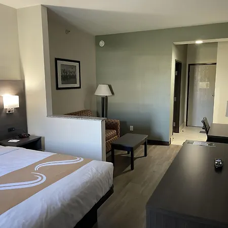 Quality Suites Tulsa I-44-3