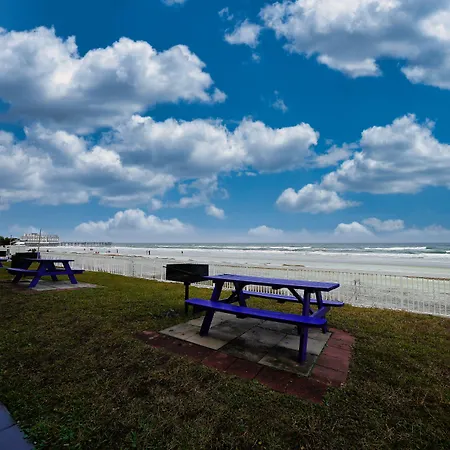 Roomba Inn & Suites - Daytona Beach-2
