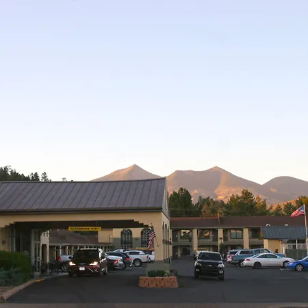 Super 8 By Wyndham Nau/Downtown Conference Center-2
