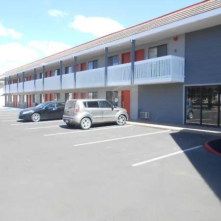 Econo Lodge Flagstaff East I-40-3