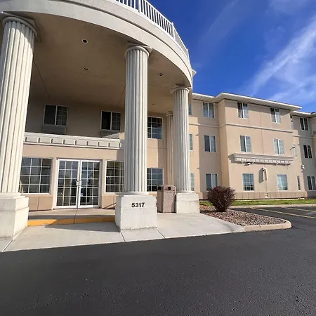 Mainstay Suites Madison Airport-2
