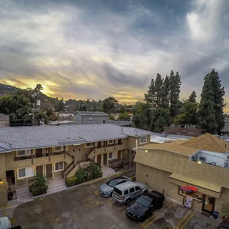 Nite Inn At Universal City - Walking Distance To Universal Studios Hollywood-3