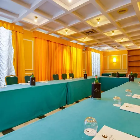 Culture Hotel Villa Capodimonte-3