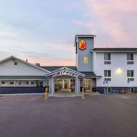Super 8 By Wyndham Belgrade/Bozeman Airport-2