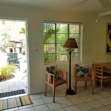 Alexander Palms Court - No Hidden Resort Fees!-2