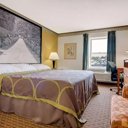 Super 8 By Wyndham Allentown-3