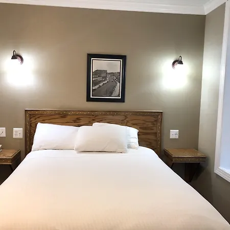 District Hotel-2