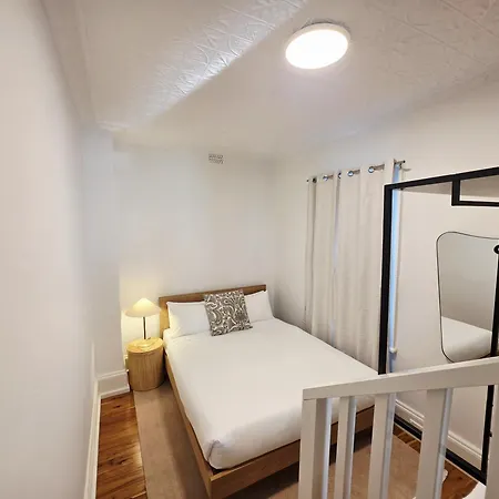 Crown Hotel Surry Hills-2