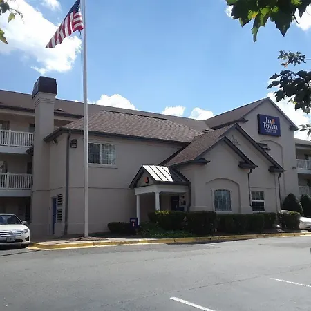 Intown Suites Extended Stay Greensboro Nc - Lanada-3