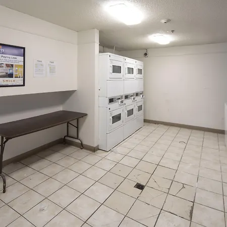 Intown Suites Extended Stay Greensboro Nc - Lanada-2