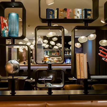 Motel One Frankfurt-Airport-3