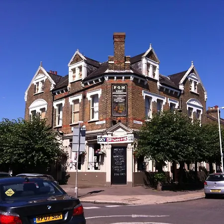 Forest Gate Hotel - Free Parking Limited Spaces-3