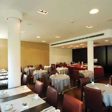 Cosmopolitan Hotel-2
