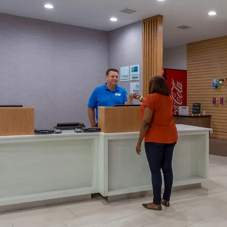 Holiday Inn Express Arrowood By Ihg-2