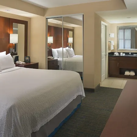 Residence Inn By Marriott Toronto Downtown / Entertainment District-3