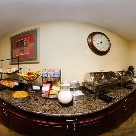 Comfort Inn & Suites Airport Convention Center-2