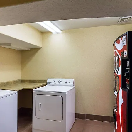 Comfort Suites Airport-3