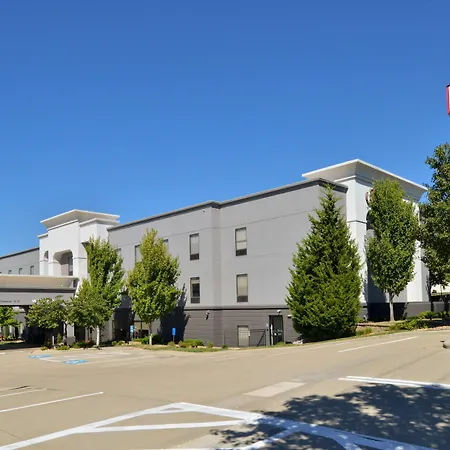 Hampton Inn Kansas City Northeast-2
