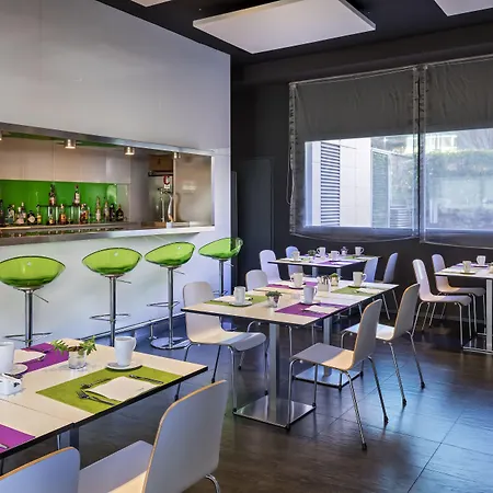 Hotel Zentral Castellana Norte-3