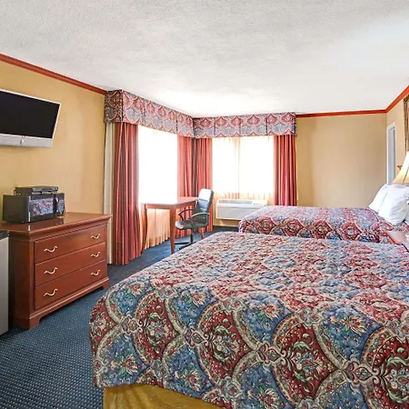 Days Inn By Wyndham Albuquerque Downtown-2