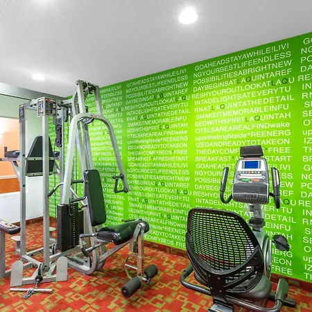 La Quinta Inn & Suites By Wyndham St. Augustine-3