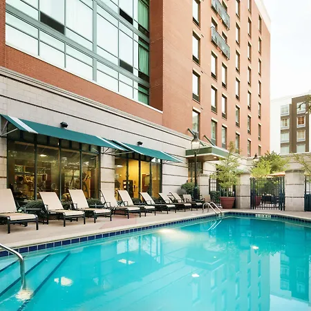 Hampton Inn & Suites Little Rock-Downtown-2