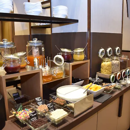 Solo Experience Hotel-2
