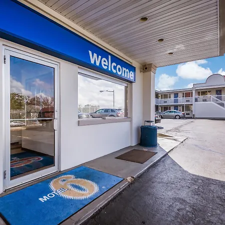 Motel 6-Washington, Dc - Convention Center-3