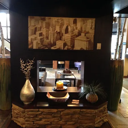 The Hotel On Pownal-3