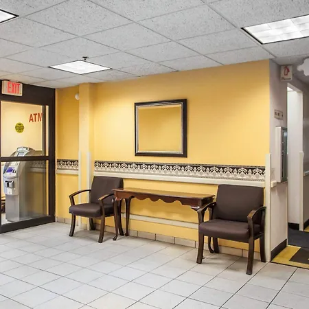 Rodeway Inn & Suites Milwaukee Airport-2