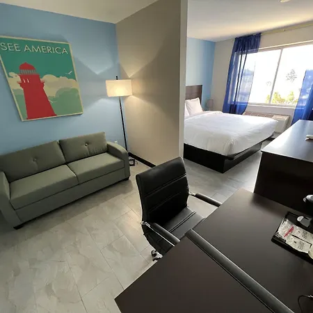 Travelodge By Wyndham Queens-2