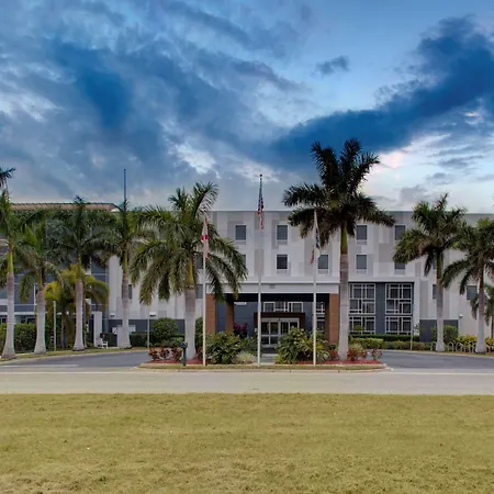 Hampton Inn & Suites Sarasota / Bradenton - Airport-3