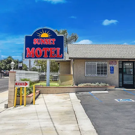 Sunset Motel-2