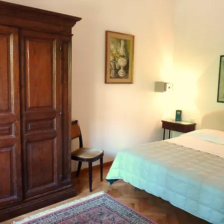 Classic Hotel-2