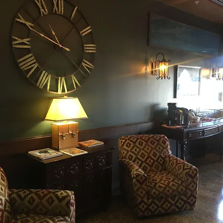 The Campbell Hotel-3