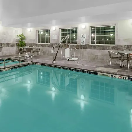 Baymont By Wyndham Minot-3