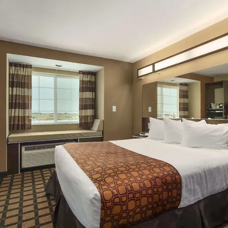 Microtel Inn & Suites By Wyndham Minot-2