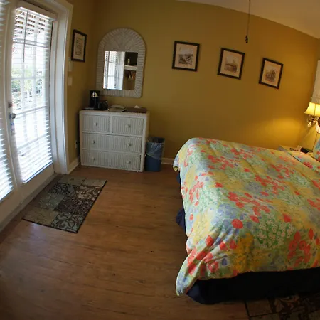 Seascape Tropical Inn (Adults Only)-3
