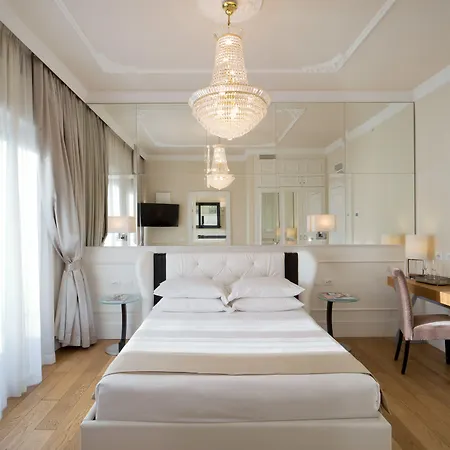 Suite Milano Duomo-3