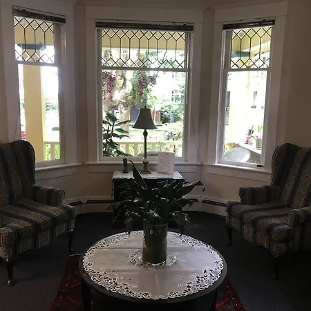 Douglas Guest House-3
