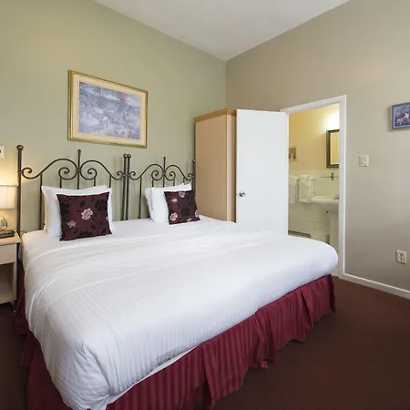 Victoria'S Mansion Guest House-2