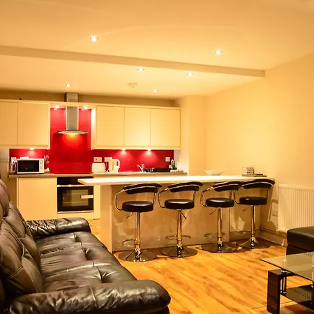 Edinburgh City Suites-2